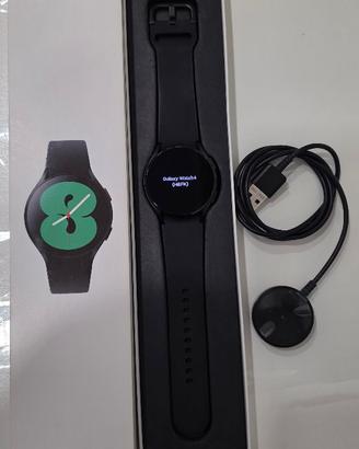 SAMSUNG Galaxy Watch 4