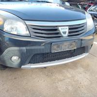 Paraurti anteriore DACIA SANDERO del 2012