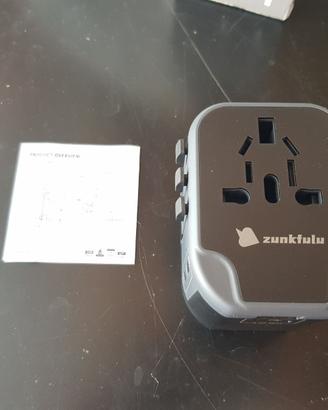 Adattatore da Viaggio Universale con 4 USB