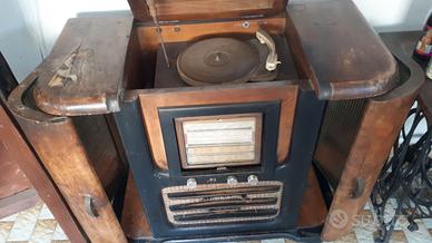 Radio, giradischi, bar. anni 40