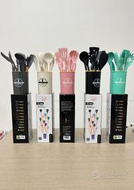 utensili da cucina + 2 coppie asciugamani 