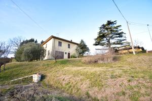 VILLA SINGOLA A FELINO