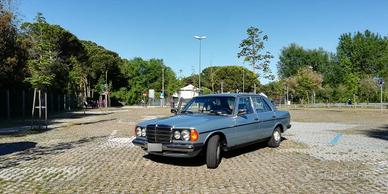 Mercedes w123 200