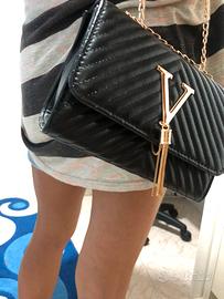 Borsetta donna con catenella versatile
