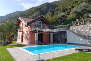 VILLA ESCLUSIVA CON PISCINA E VISTA LAGO!!!