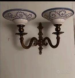 Applique in ceramica