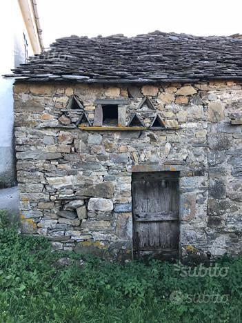 Rustici e terreni, case indipendenti - Vista 2