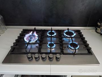 Piano cottura a gas  5 fuochi