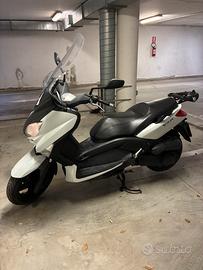 YAMAHA XMAX 250 2011