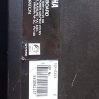 pianola Yamaha PSR e 323