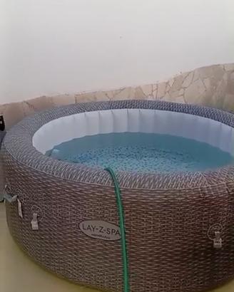Piscina LAY-Z-SPA HONOLULU