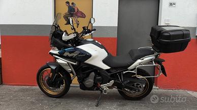 Cf Moto 700MT Adv