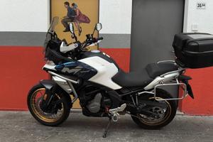 Cf Moto 700MT Adv