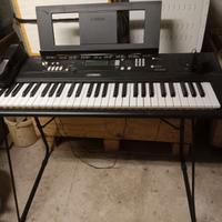 Tastiera Pianola Yamaha ez-220
