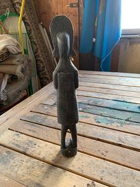 Oggetto di legno decorativo