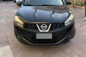 Nissan quashqai 2011 Con motore nuovo