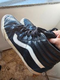 Sneakers  Vans in pelle nera.46