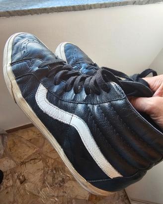 Sneakers  Vans in pelle nera.46