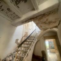 Stabile su due livelli in centro a Cabras