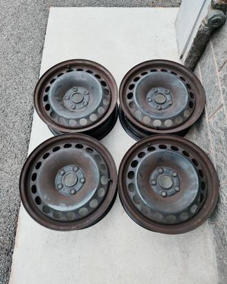 Kit 4 cerchi usati in ferro 16" Volkswagen/Audi 6.