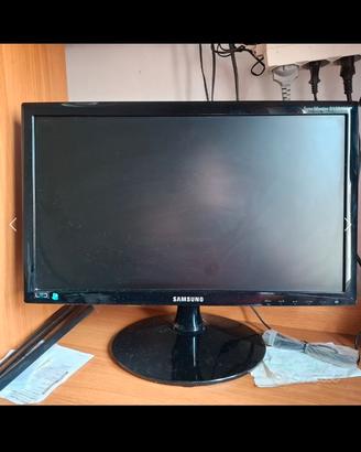 Monitor Samsung 19 pollici piu casse creative