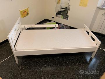 Lettino bimbo Ikea completo di materasso