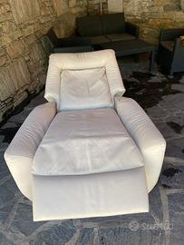 Poltrona reclinabile Divani & Divani pelle beige