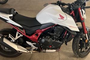 Honda Hornet 750