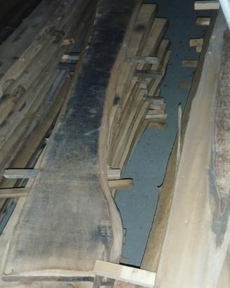 Assi legno  noce e abete
