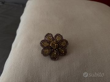 Spilla Vintage Artigianale a Fiore in Perline