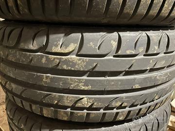Gomme 235/45-18 riken