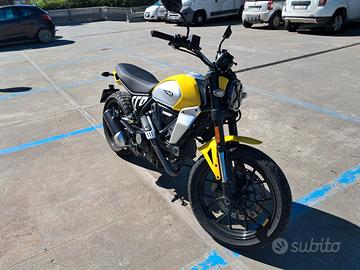 DUCATI SCRAMBLER ICON 830