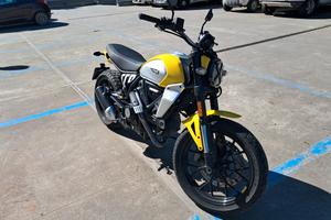 DUCATI SCRAMBLER ICON 830