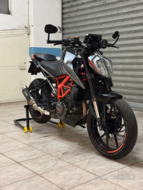 KTM Duke 125