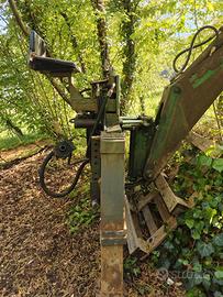 retroescavatore per trattore 