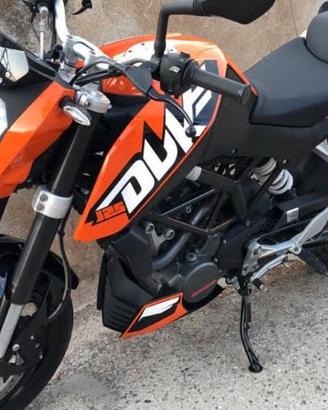 Moto duke 125 cc