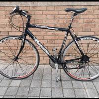 Bicicletta Ibrida Bottecchia Ultra Leggera. 