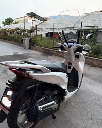 Honda SH 300