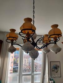 Lampadario in ceramica e ferro battuto vintage
