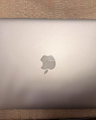 MacBook Air 13” – Funzionante – Buone condizioni