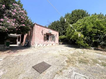 3 LOCALI A MONTEROTONDO