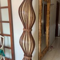 Lampada in bambù color noce