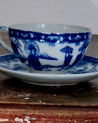 porcellana giapponese  tazza più piatto 3 piattini