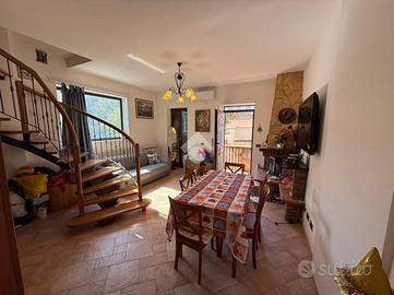 PORZIONE DI BIFAMILIARE A SANTA MARINELLA