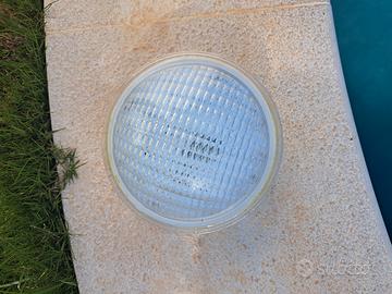 faro led piscina
