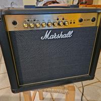 marshall MG30FX + Pedal 90008