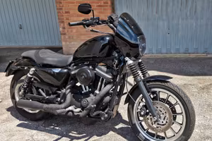 Harley Davidson Sportster 883 R 