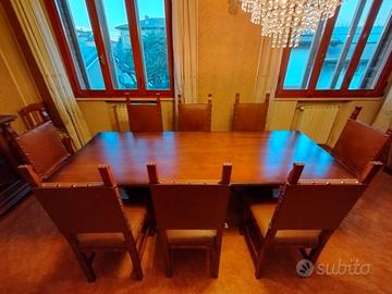 Sala da pranzo completa