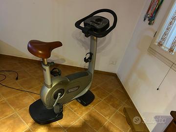 Cyclette TECNOGYM