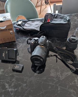 Nikon d3100 + 18-55 + 18-140 + borsa Manfrotto
